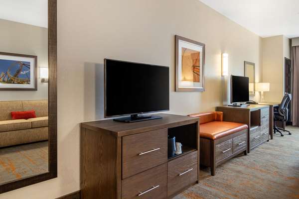 Suite - Comfort Inn & Suites Brighton - I-76, Exit 21