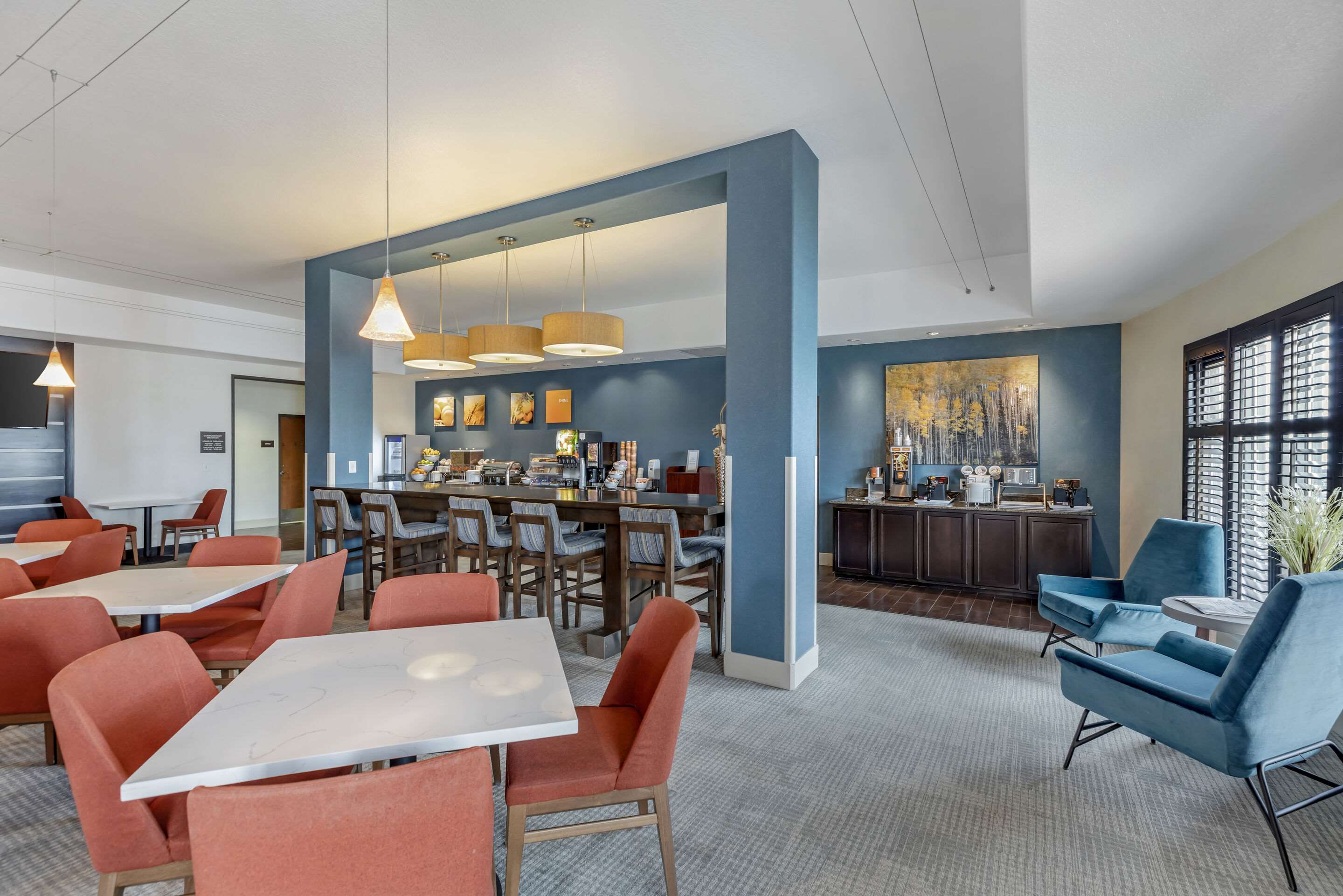 Breakfast area | Comfort Inn & Suites Brighton Denver NE Medical Center
