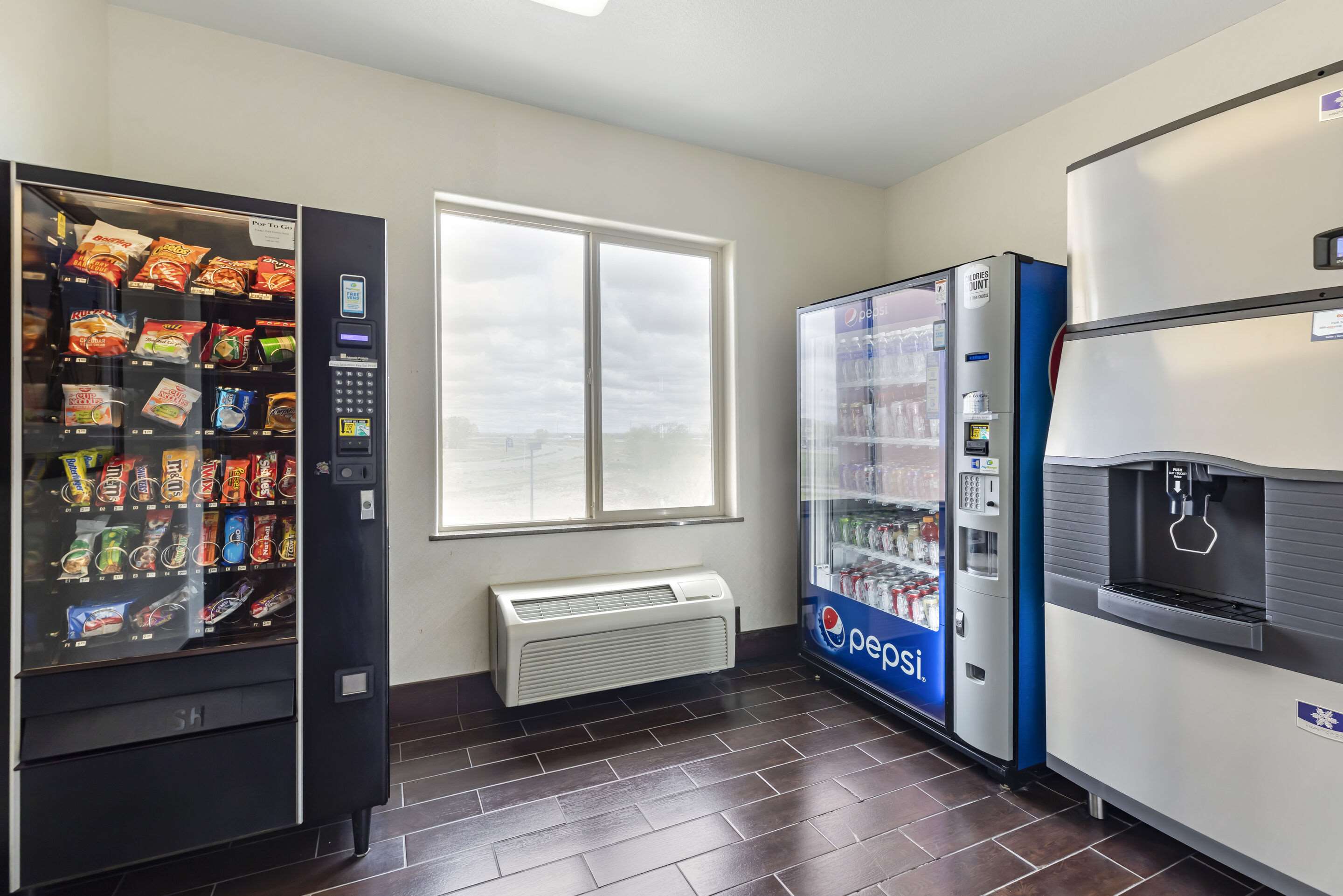 Hotel vending area | Comfort Inn & Suites Brighton Denver NE Medical Center