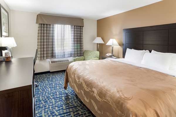  - Quality Inn Rochelle - I-39, Exit 99