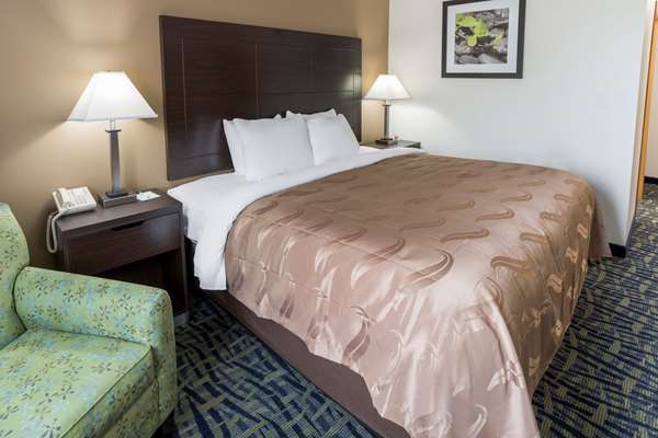  - Quality Inn Rochelle - I-39, Exit 99