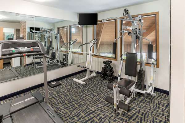 Fitness/ Exercise Room - Quality Inn Rochelle - I-39, Exit 99