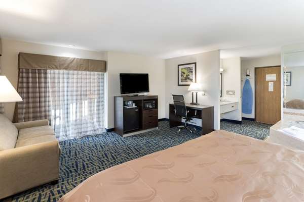 Suite - Quality Inn Rochelle - I-39, Exit 99