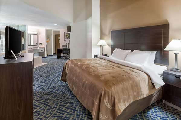 Suite - Quality Inn Rochelle - I-39, Exit 99