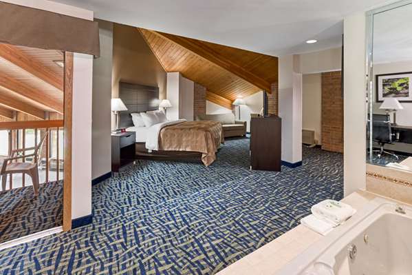 Suite - Quality Inn Rochelle - I-39, Exit 99