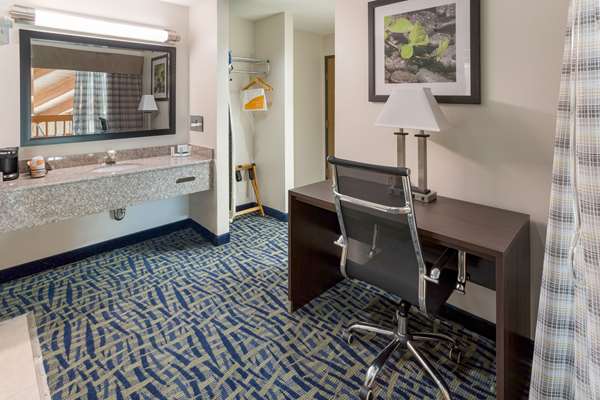 Suite - Quality Inn Rochelle - I-39, Exit 99