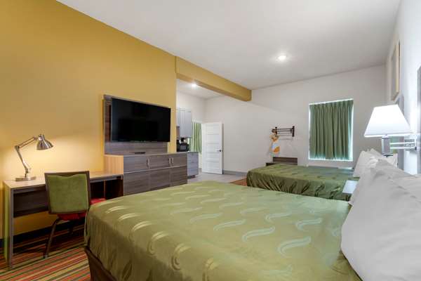 Suite - Quality Inn & Suites Elgin