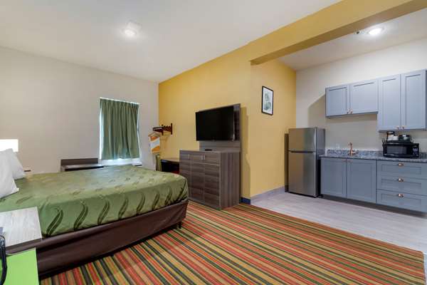 Suite - Quality Inn & Suites Elgin