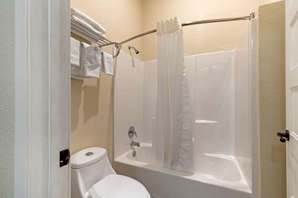  - Quality Inn & Suites Elgin