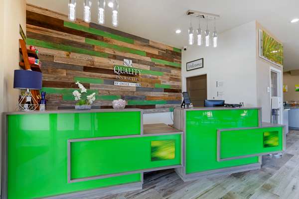  - Quality Inn & Suites Elgin