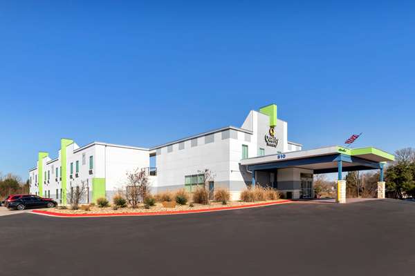 Exterior view - Quality Inn & Suites Elgin