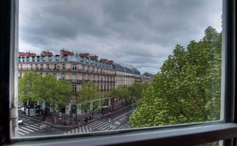 Cluny Square Hotel
