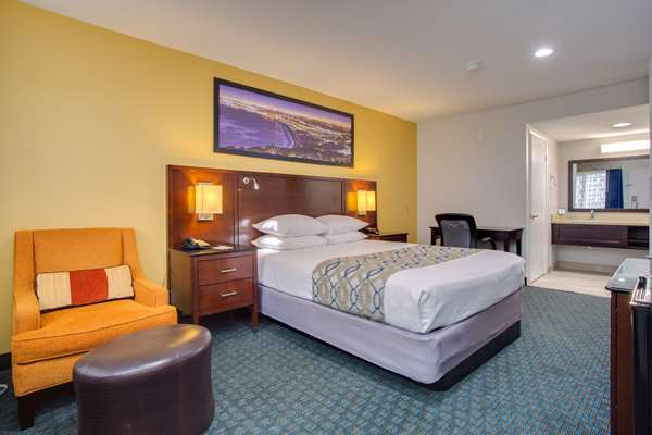  - SureStay Plus by Best Western West Chula Vista - I-5, Exit 7B