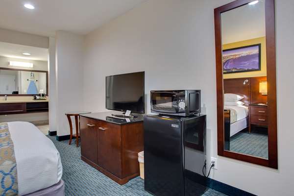  - SureStay Plus by Best Western West Chula Vista - I-5, Exit 7B