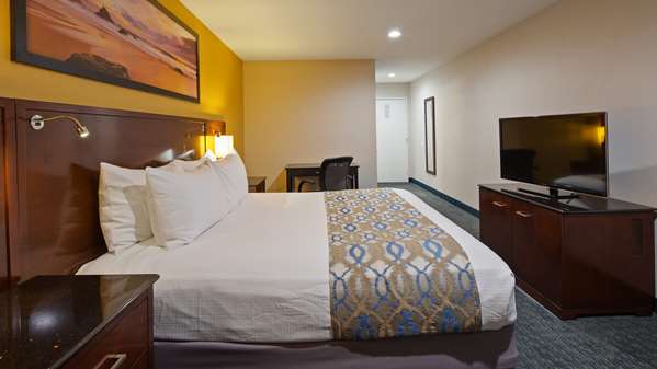  - SureStay Plus by Best Western West Chula Vista - I-5, Exit 7B