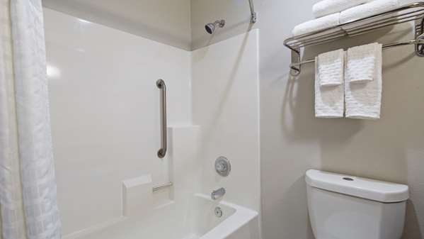  - SureStay Plus by Best Western West Chula Vista - I-5, Exit 7B