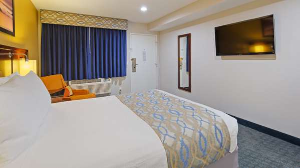 - SureStay Plus by Best Western West Chula Vista - I-5, Exit 7B