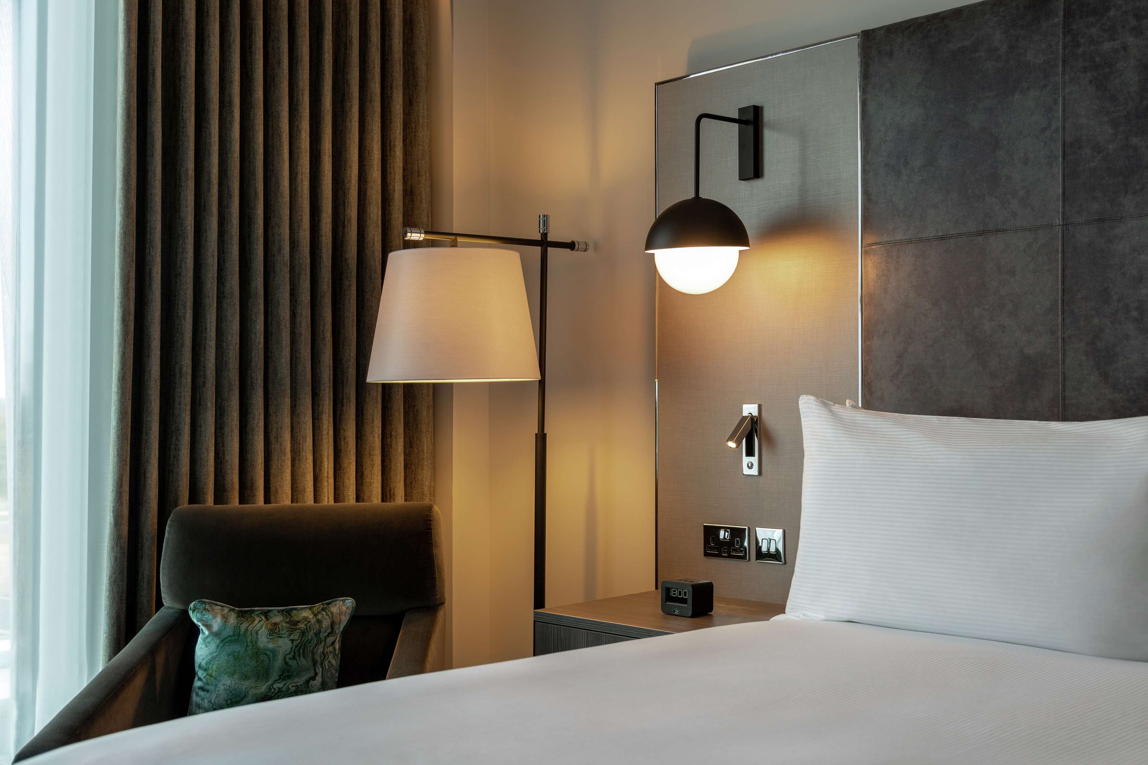 Hilton Aberdeen TECA Room Type - KING JUNIOR SUITE