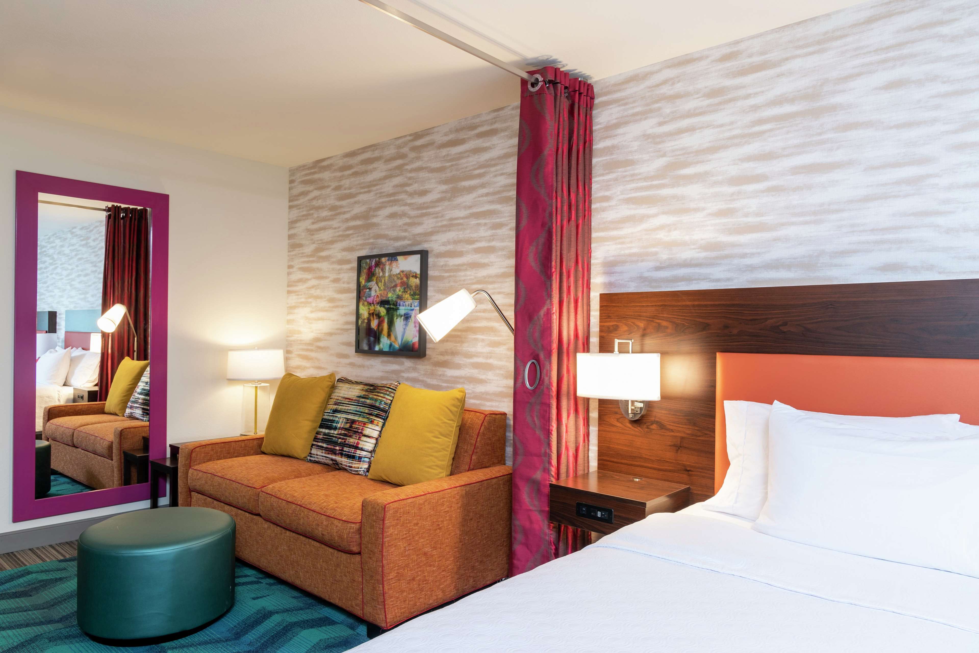 Home2 Suites by Hilton Appleton Room Type - 1 KING STUDIO SUITE NOSMOK