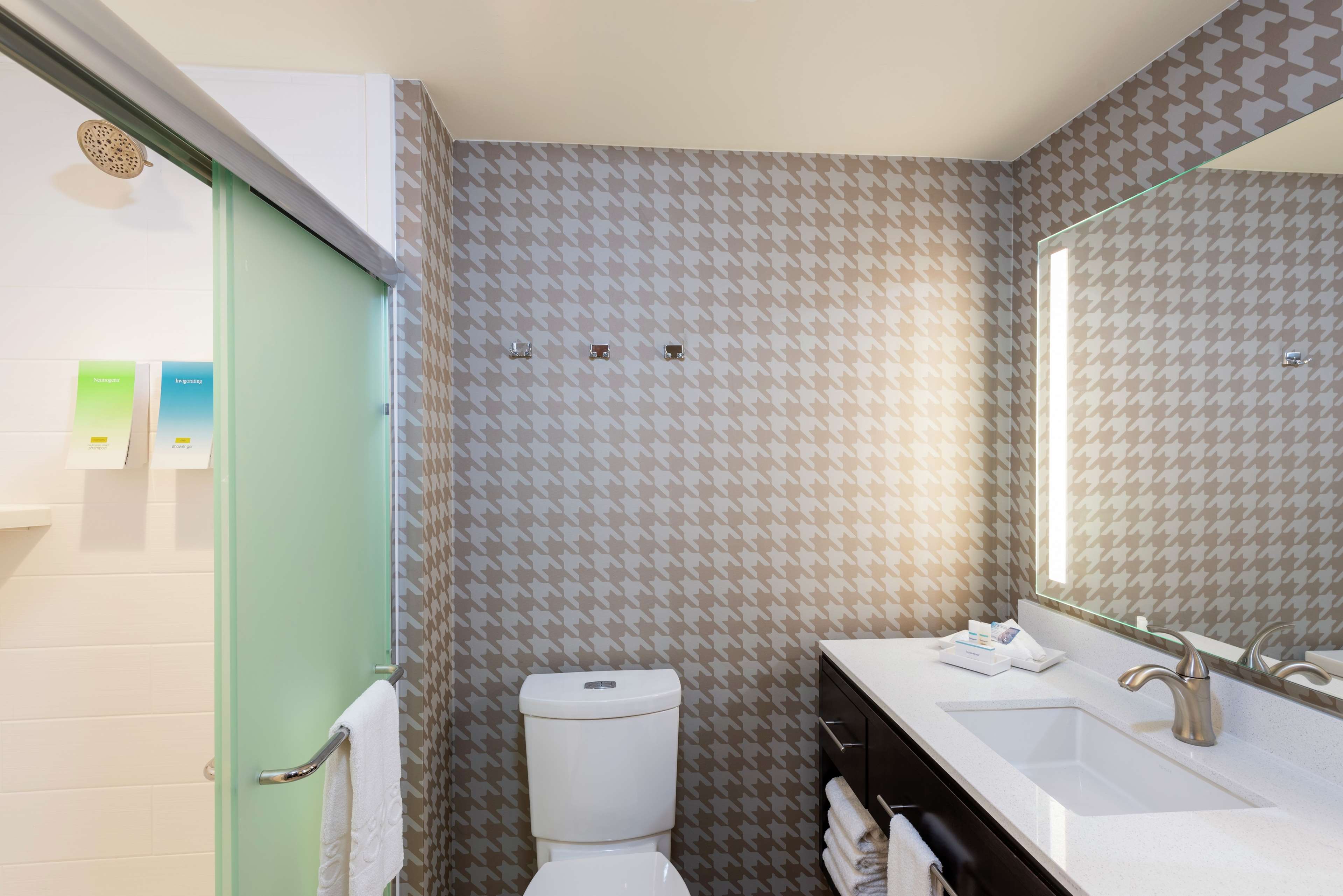 Home2 Suites by Hilton Appleton Room Type - 2 QN BEDS STUDIO NONSMOK