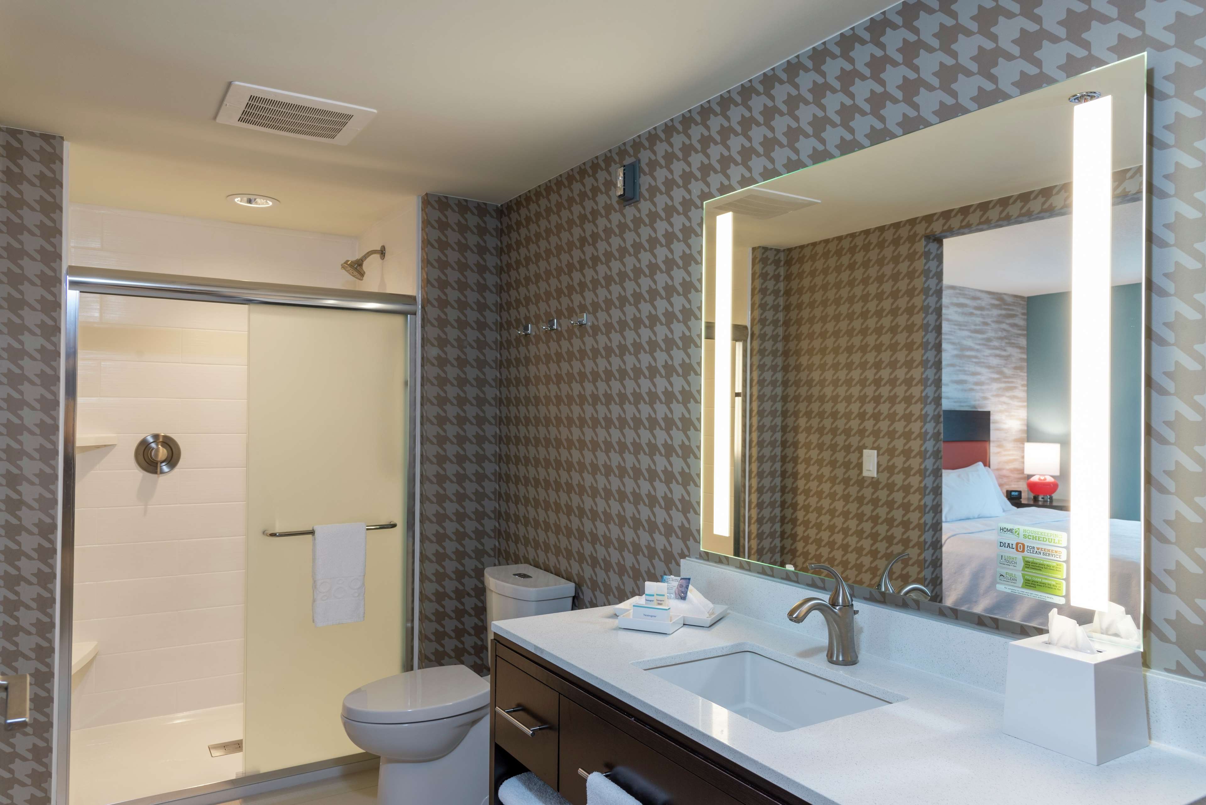 Home2 Suites by Hilton Appleton Room Type - 2QN HEARING ACC STUDIO NS