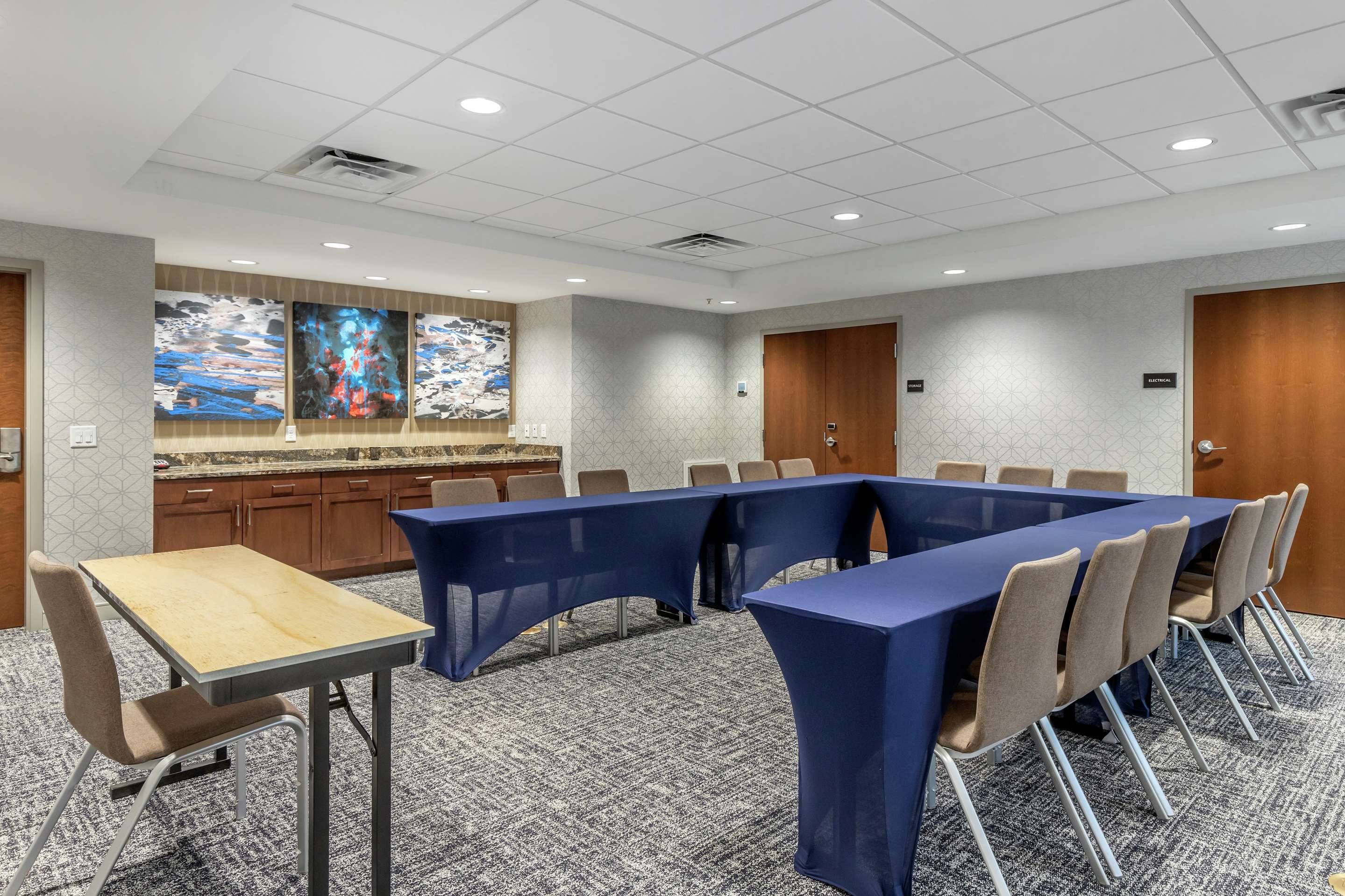 Meeting Room | Hampton Inn Camden, SC
