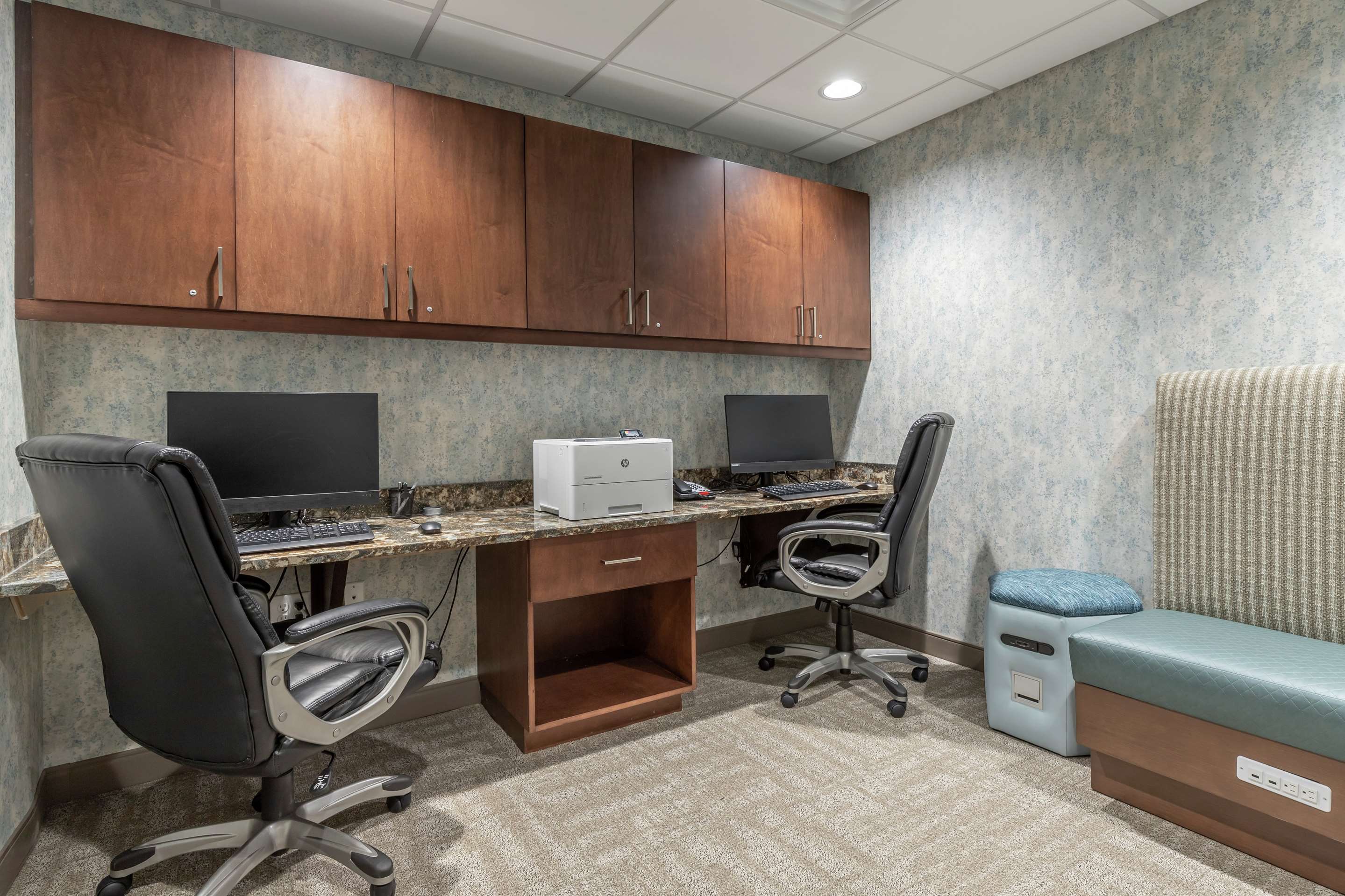 Business Center | Hampton Inn Camden, SC