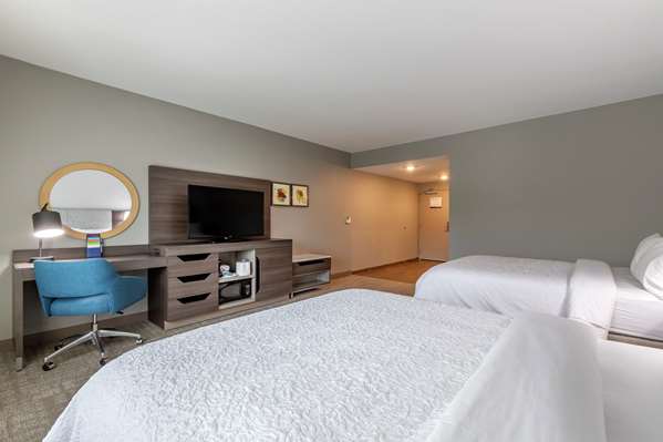  - Hampton Inn Camden