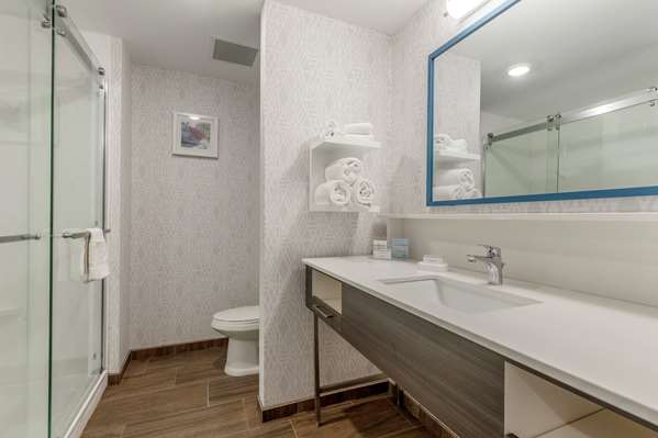  - Hampton Inn Camden