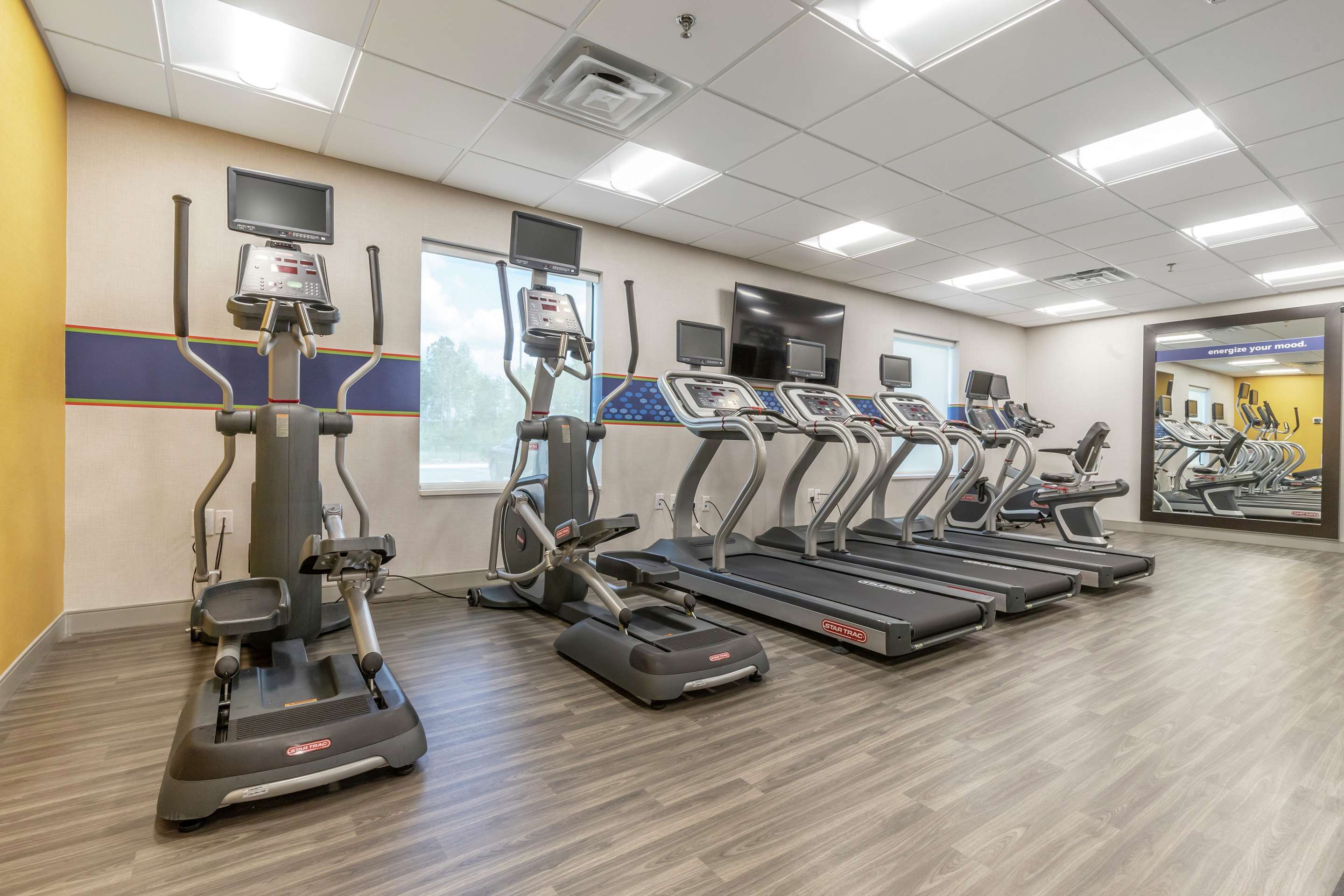 Health club fitness center gym | Hampton Inn Camden, SC