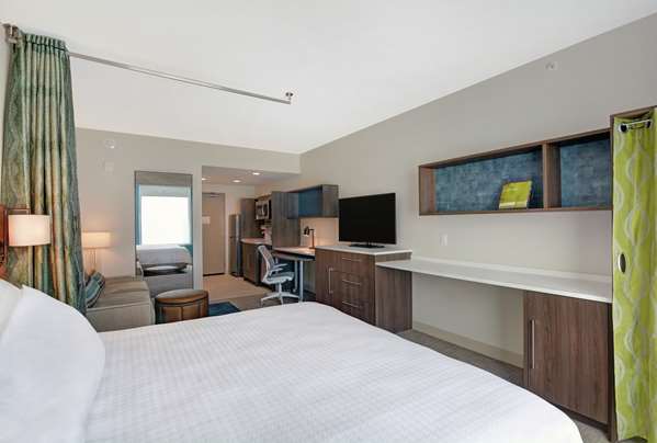  - Home2 Suites by Hilton Bettendorf - I-74, Exit 2