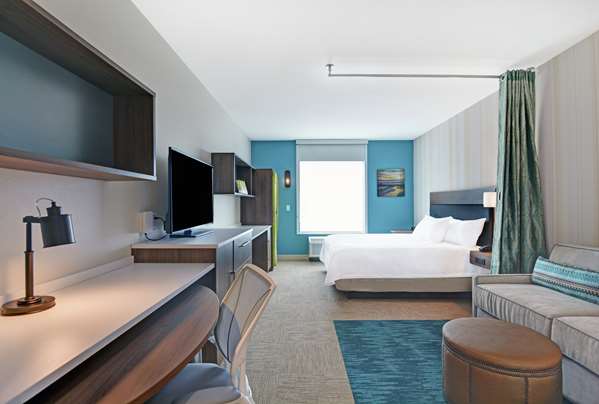  - Home2 Suites by Hilton Bettendorf - I-74, Exit 2