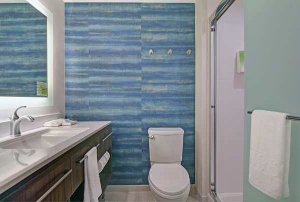  - Home2 Suites by Hilton Bettendorf - I-74, Exit 2