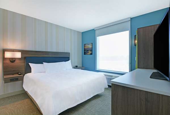  - Home2 Suites by Hilton Bettendorf - I-74, Exit 2