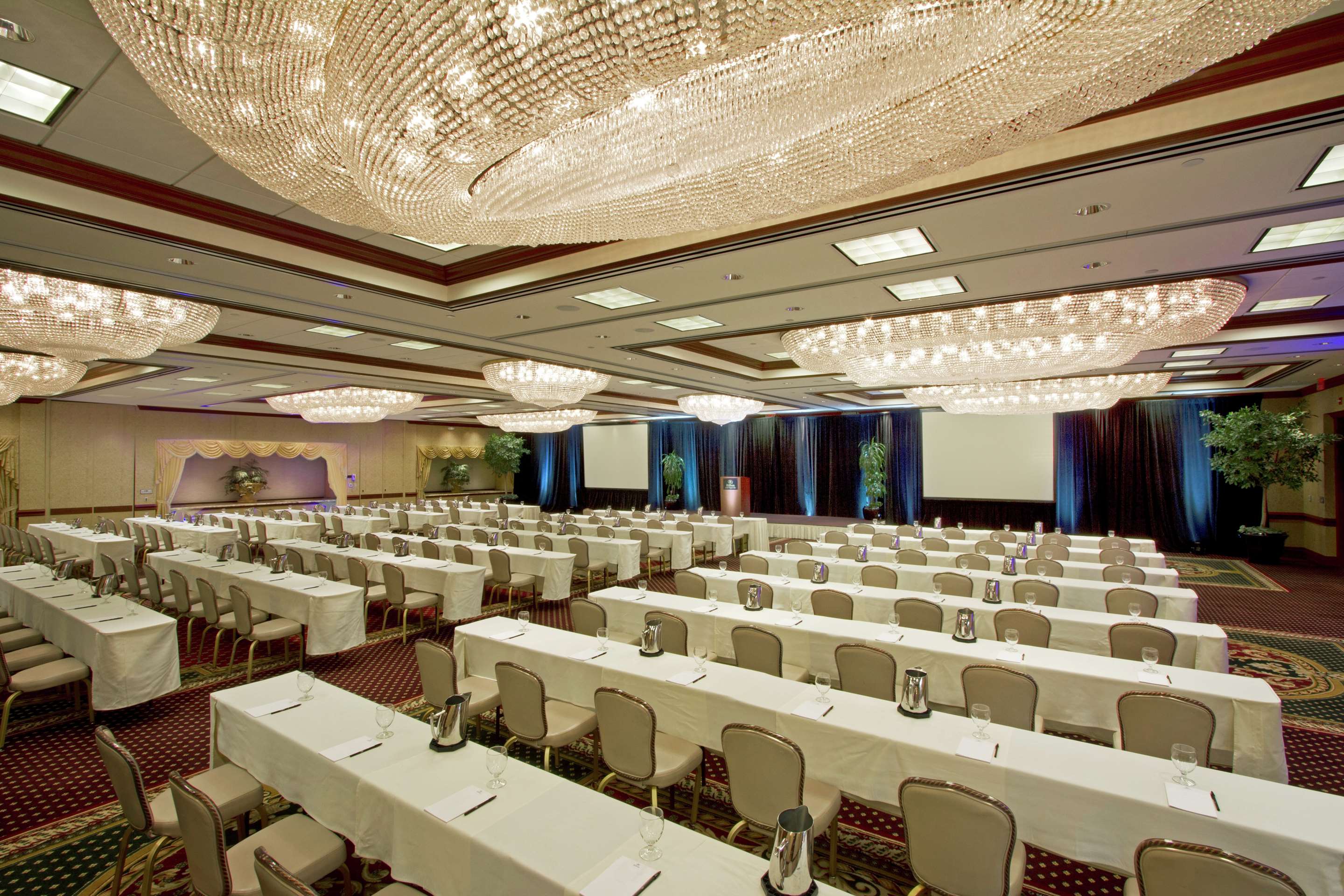 Meeting Room | DoubleTree by Hilton Lisle Naperville