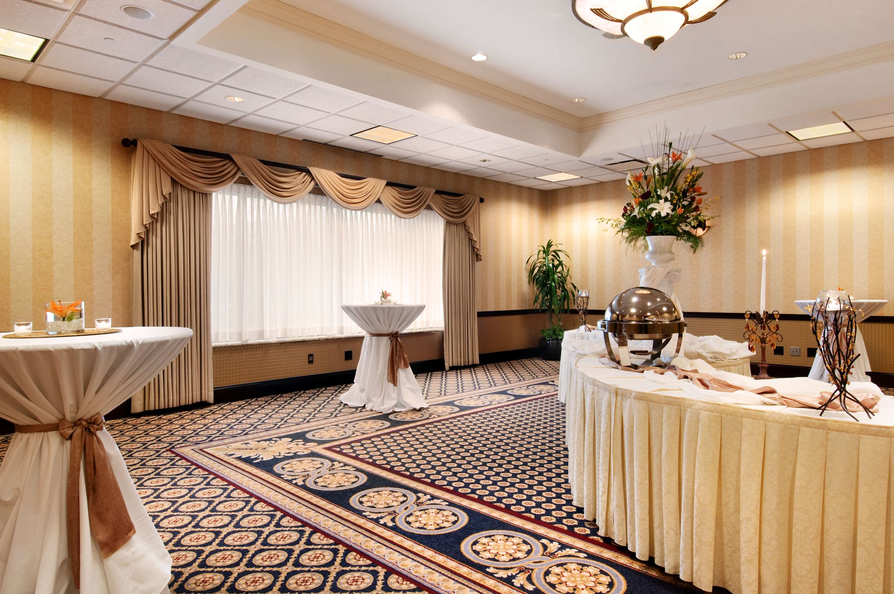Meeting Room | DoubleTree by Hilton Lisle Naperville