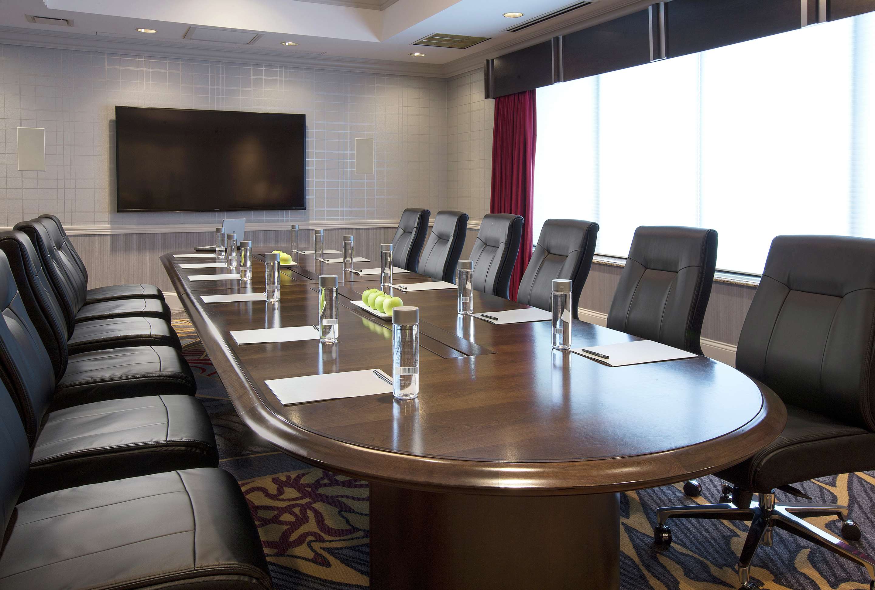 Meeting Room | DoubleTree by Hilton Lisle Naperville