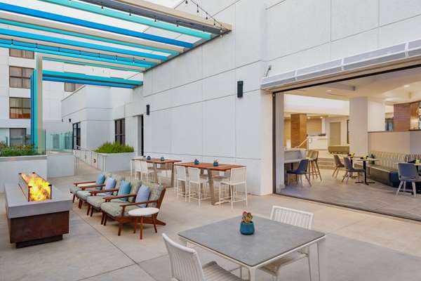 Restaurant - DoubleTree by Hilton Chandler - I-10, Exit 160