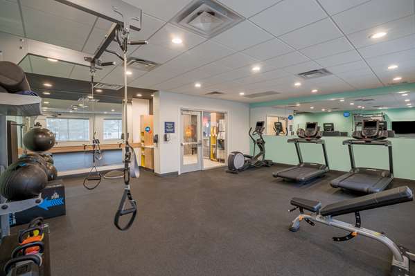 Fitness/ Exercise Room - Tru by Hilton Hotel North Knoxville - I-75, Exit 108