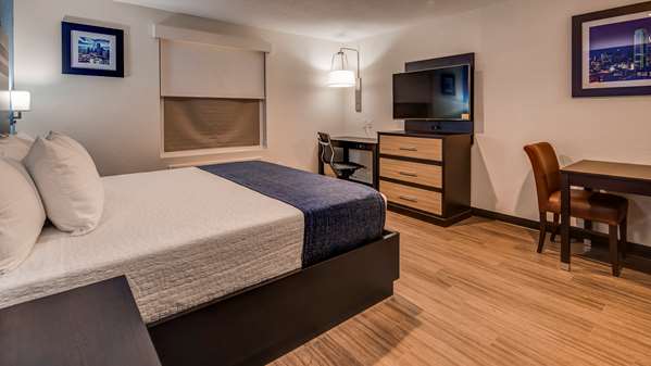  - SureStay Plus by Best Western Humble - I-69, Exit 145