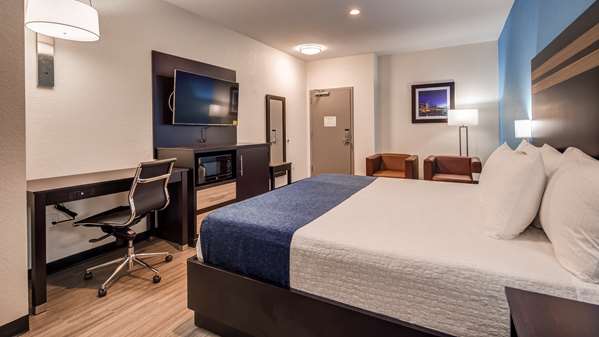  - SureStay Plus by Best Western Humble - I-69, Exit 145