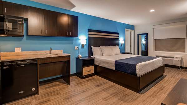  - SureStay Plus by Best Western Humble - I-69, Exit 145