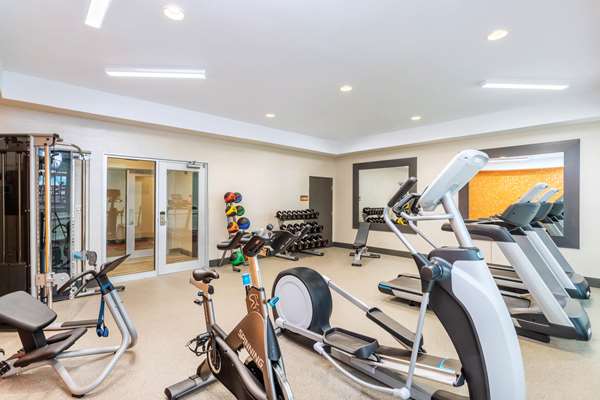 Fitness/ Exercise Room - La Quinta Inn & Suites Bloomington