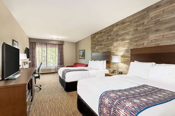  - La Quinta Inn & Suites Bloomington