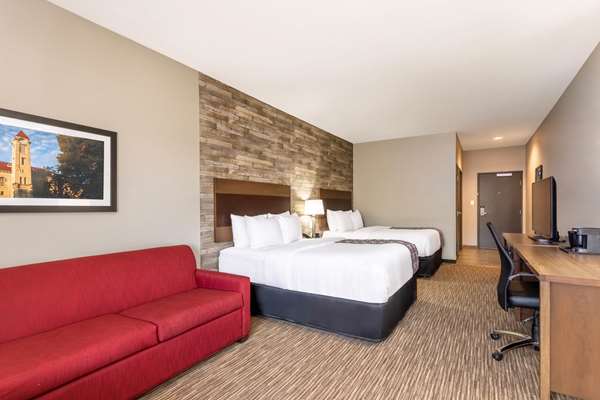 - La Quinta Inn & Suites Bloomington