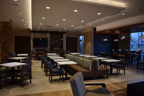 Restaurant - La Quinta Inn & Suites Flagstaff - I-40, Exit 198