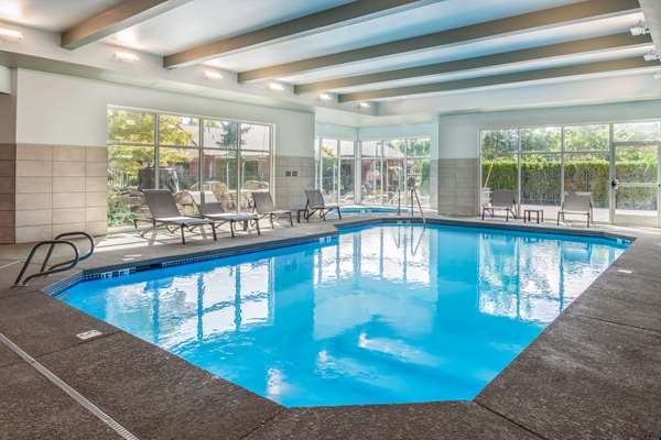 Pool - Best Western Premier Keizer Salem Hotel