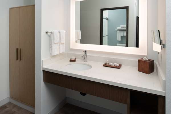  - Best Western Premier Keizer Salem Hotel