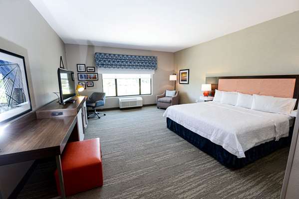  - Hampton Inn & Suites Lenoir