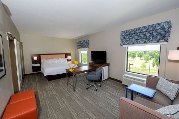  - Hampton Inn & Suites Lenoir